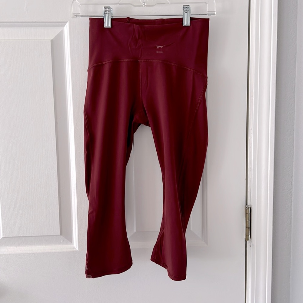 Red Lululemon Cropped Leggings